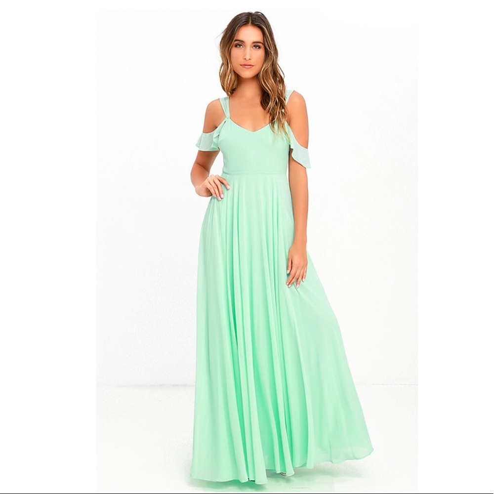 Lulu’s Romantic Fantasy Maxi - Picture 3 of 6